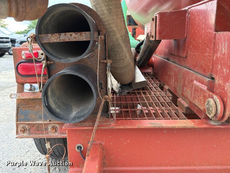 image for item FB8183 2009 Ditch Witch FX30 vacuum excavator