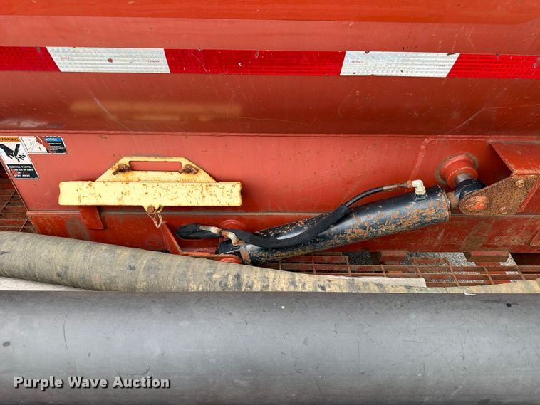 image for item FB8183 2009 Ditch Witch FX30 vacuum excavator