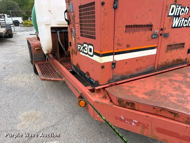 image for item FB8183 2009 Ditch Witch FX30 vacuum excavator
