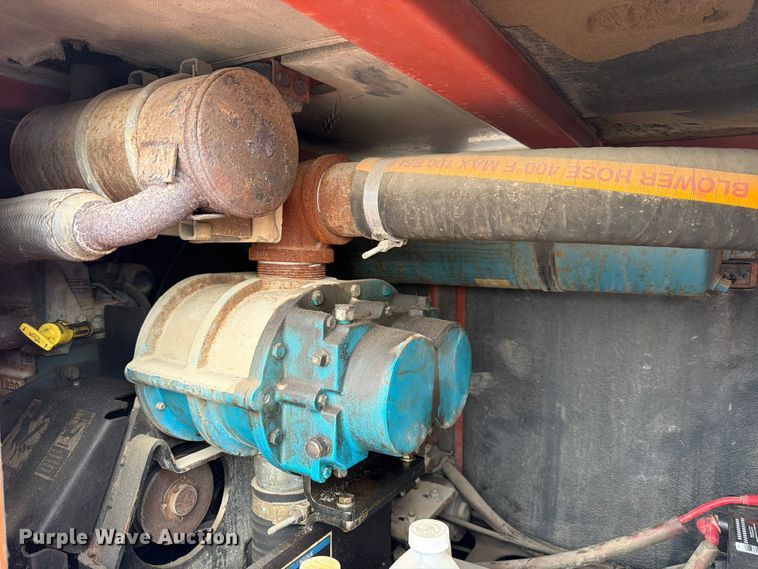 image for item FB8183 2009 Ditch Witch FX30 vacuum excavator