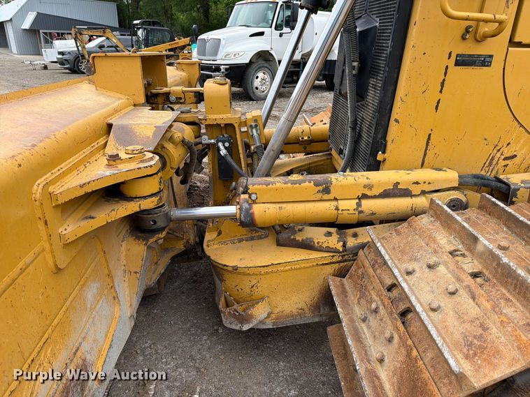 image for item FB8184 2015 Caterpillar D6T XW dozer