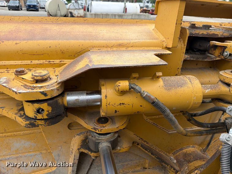 image for item FB8184 2015 Caterpillar D6T XW dozer