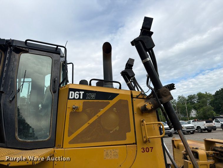 image for item FB8184 2015 Caterpillar D6T XW dozer