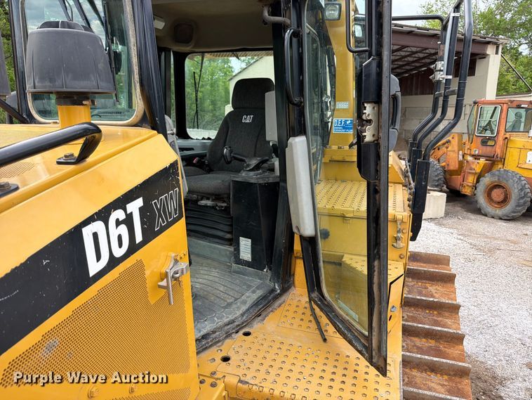 image for item FB8184 2015 Caterpillar D6T XW dozer
