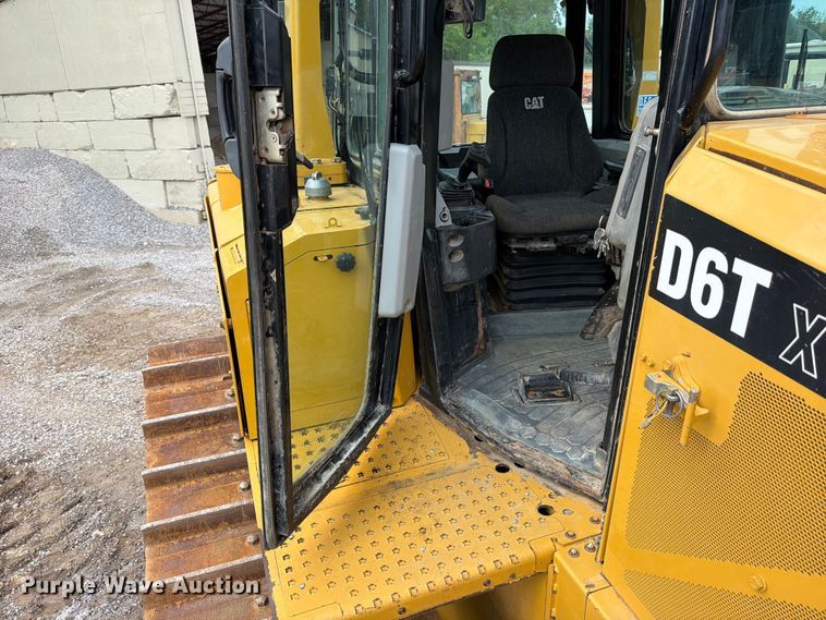 image for item FB8184 2015 Caterpillar D6T XW dozer