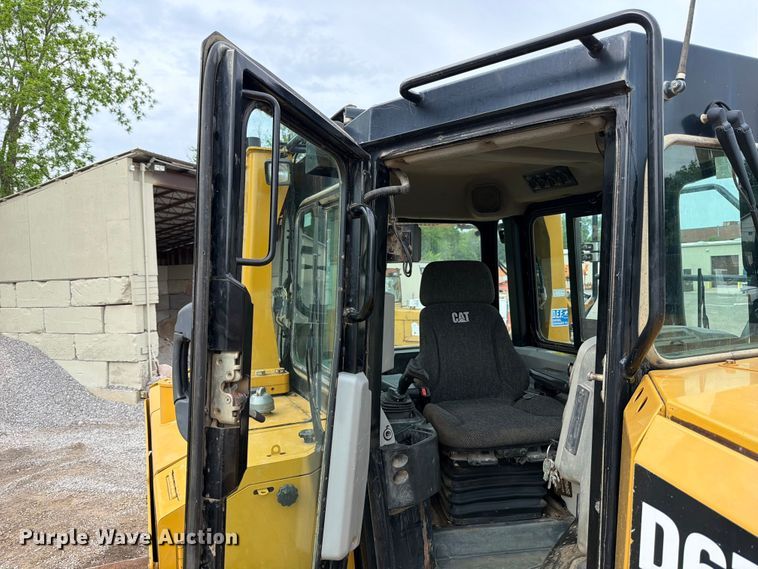image for item FB8184 2015 Caterpillar D6T XW dozer