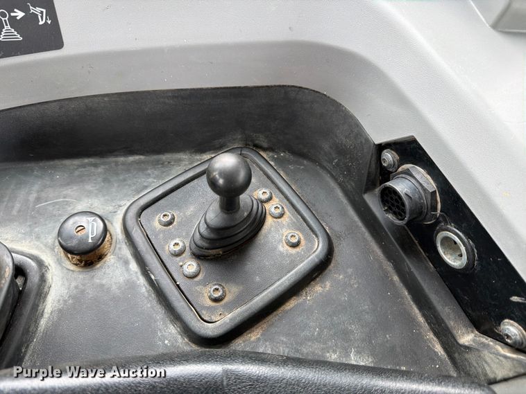 image for item FB8184 2015 Caterpillar D6T XW dozer