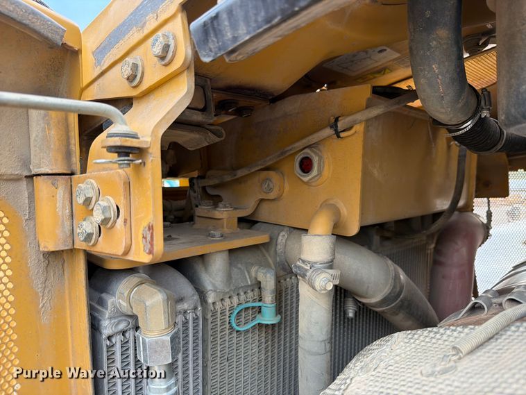 image for item FB8184 2015 Caterpillar D6T XW dozer