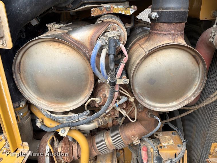 image for item FB8184 2015 Caterpillar D6T XW dozer