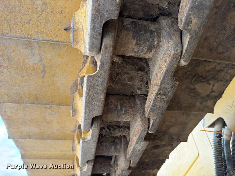 image for item FB8184 2015 Caterpillar D6T XW dozer