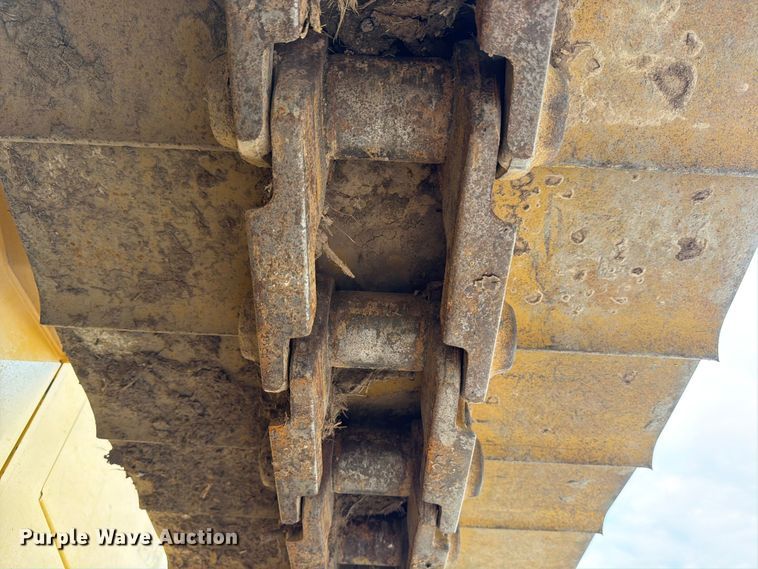 image for item FB8184 2015 Caterpillar D6T XW dozer