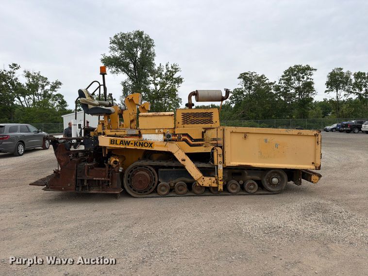 image for item FB8186 1997 Blaw-Knox PF-5510 paver