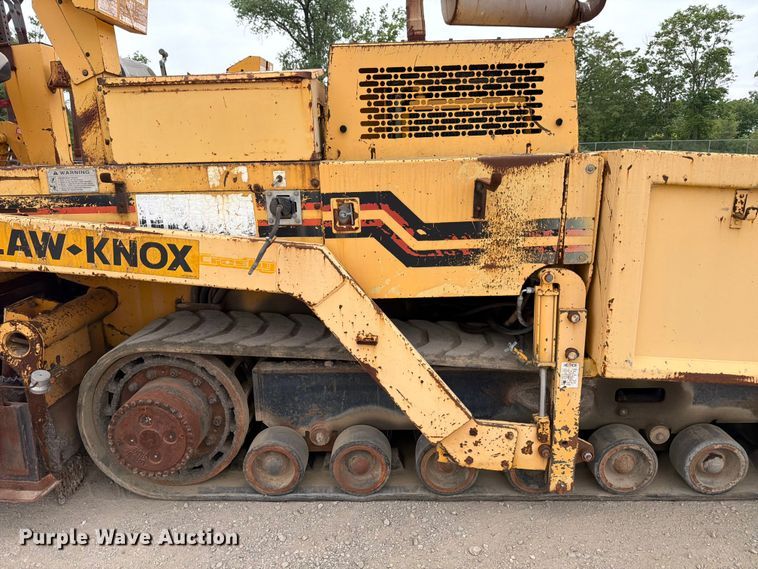 image for item FB8186 1997 Blaw-Knox PF-5510 paver