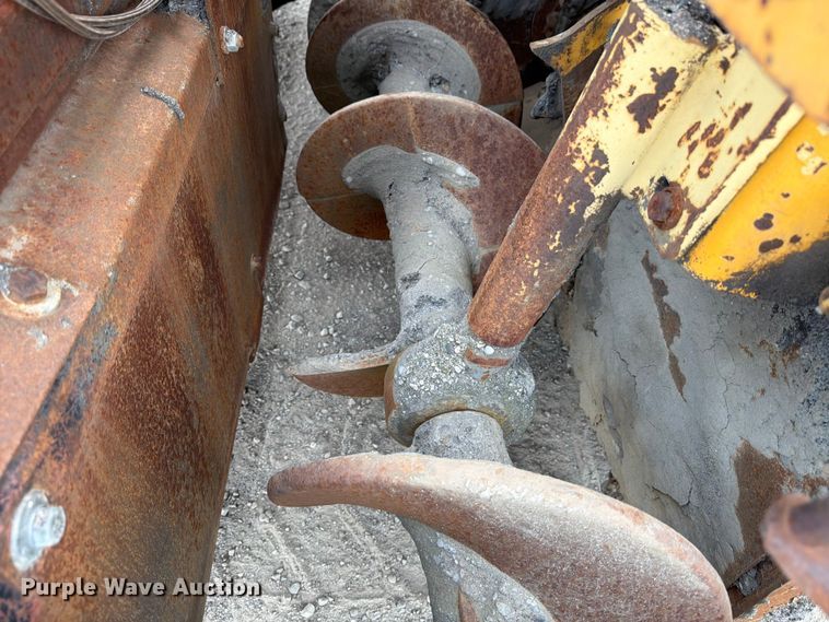 image for item FB8186 1997 Blaw-Knox PF-5510 paver