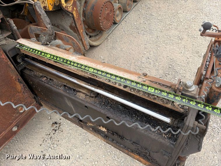 image for item FB8186 1997 Blaw-Knox PF-5510 paver