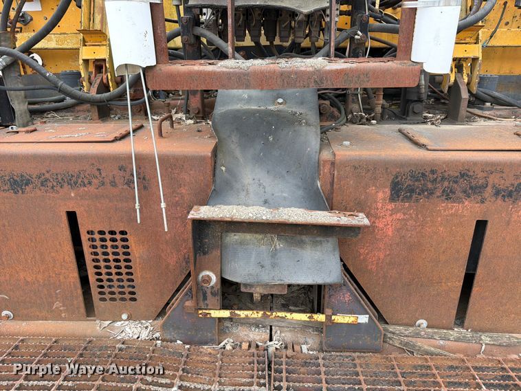 image for item FB8186 1997 Blaw-Knox PF-5510 paver