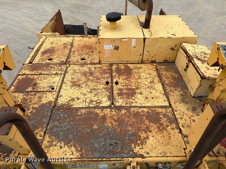 image for item FB8186 1997 Blaw-Knox PF-5510 paver