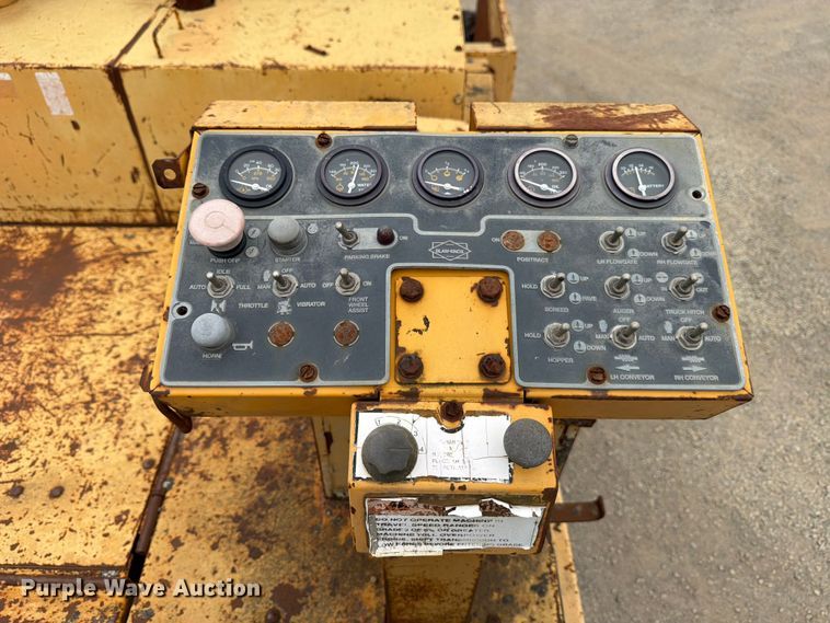 image for item FB8186 1997 Blaw-Knox PF-5510 paver