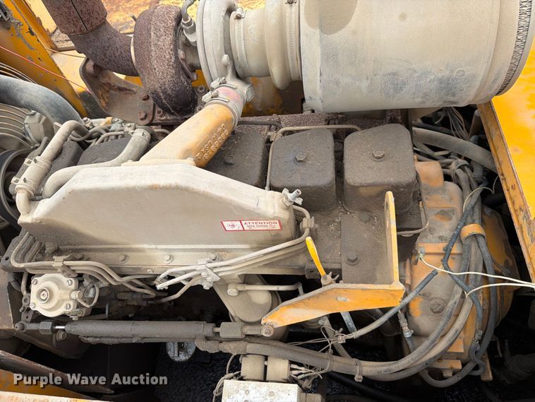 image for item FB8186 1997 Blaw-Knox PF-5510 paver