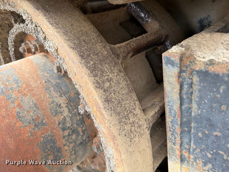 image for item FB8186 1997 Blaw-Knox PF-5510 paver