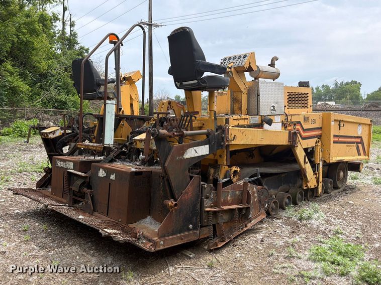 image for item FB8187 1996 Blaw-Knox PF-5510 paver