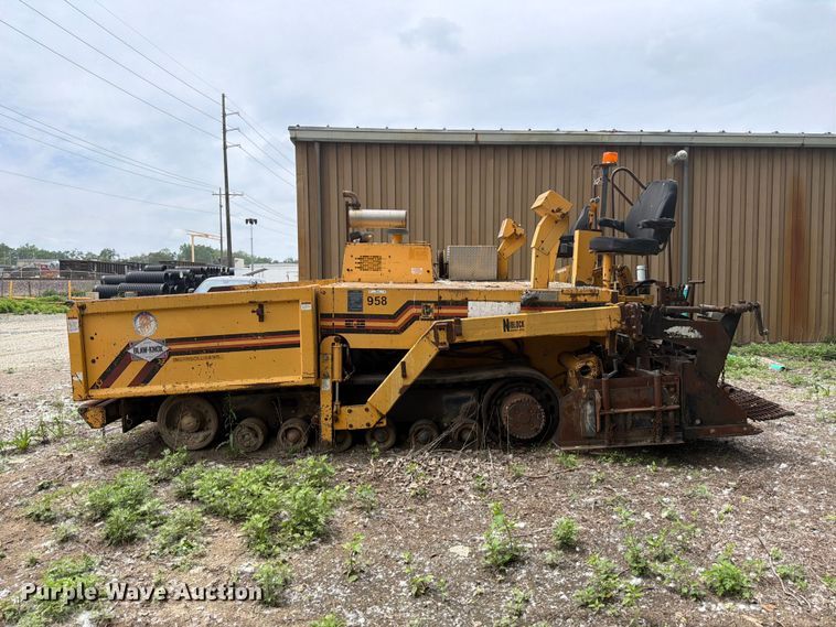 image for item FB8187 1996 Blaw-Knox PF-5510 paver