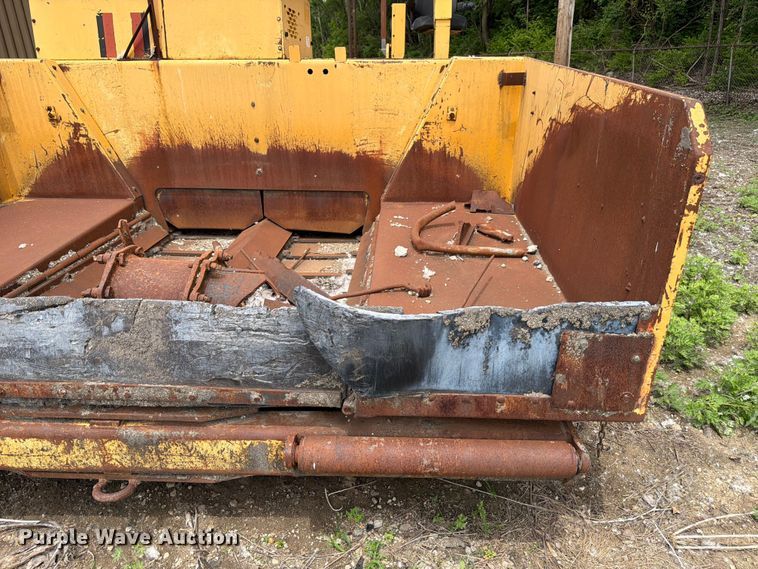image for item FB8187 1996 Blaw-Knox PF-5510 paver