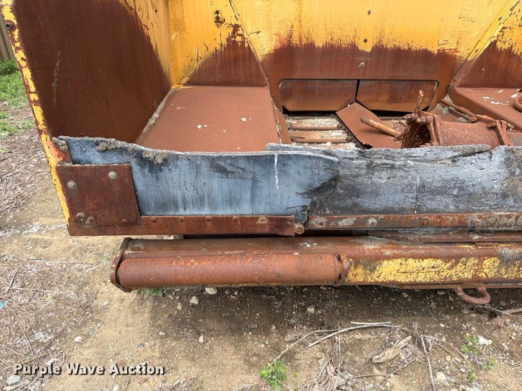 image for item FB8187 1996 Blaw-Knox PF-5510 paver