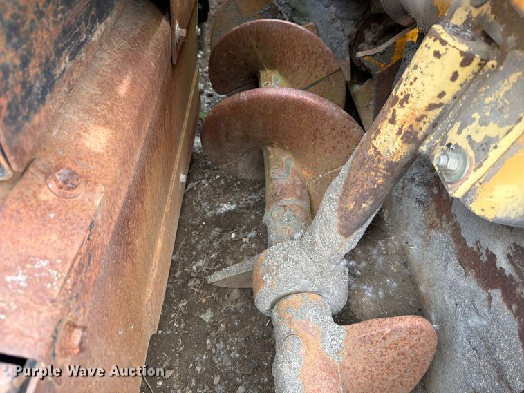 image for item FB8187 1996 Blaw-Knox PF-5510 paver