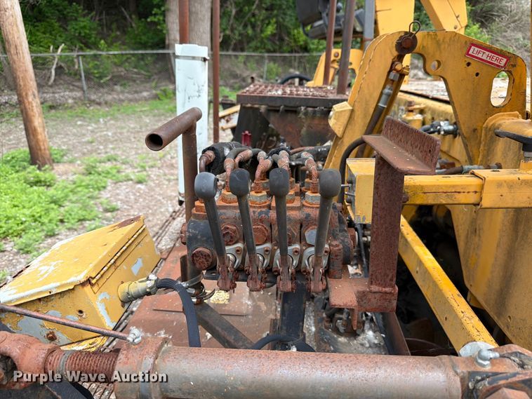 image for item FB8187 1996 Blaw-Knox PF-5510 paver