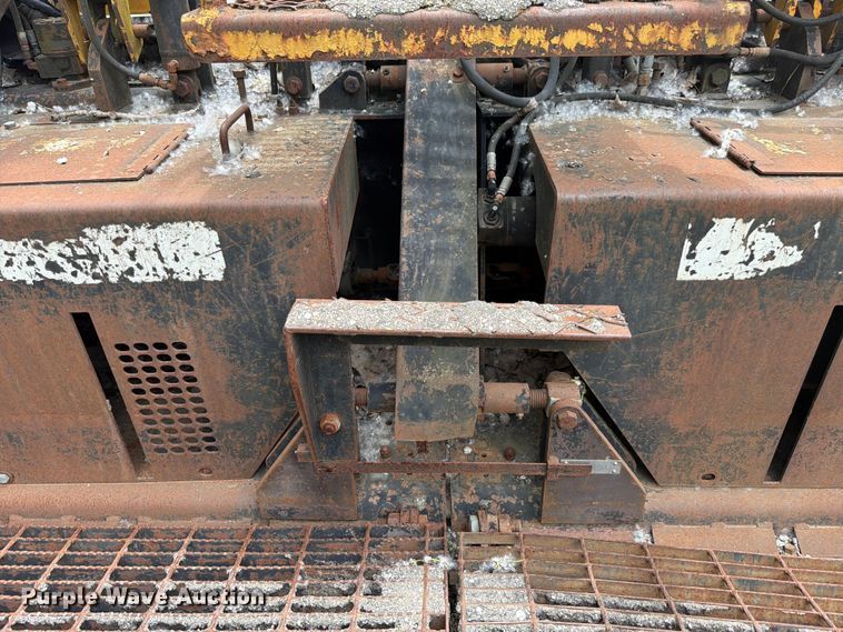 image for item FB8187 1996 Blaw-Knox PF-5510 paver