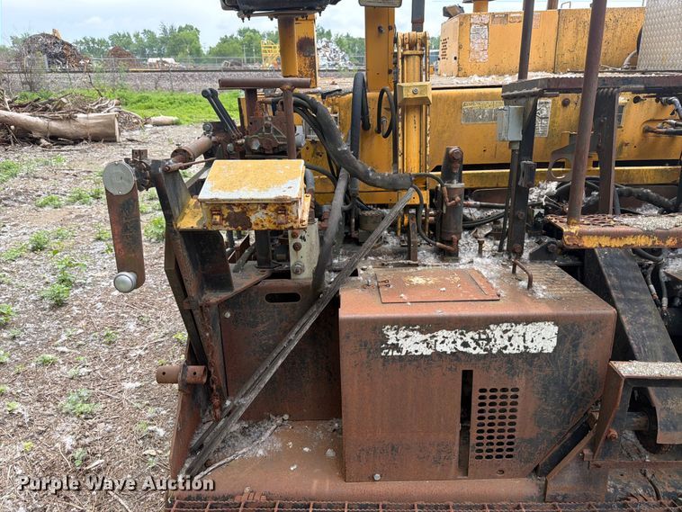 image for item FB8187 1996 Blaw-Knox PF-5510 paver