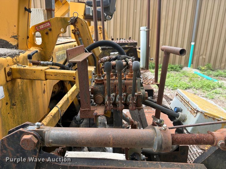 image for item FB8187 1996 Blaw-Knox PF-5510 paver