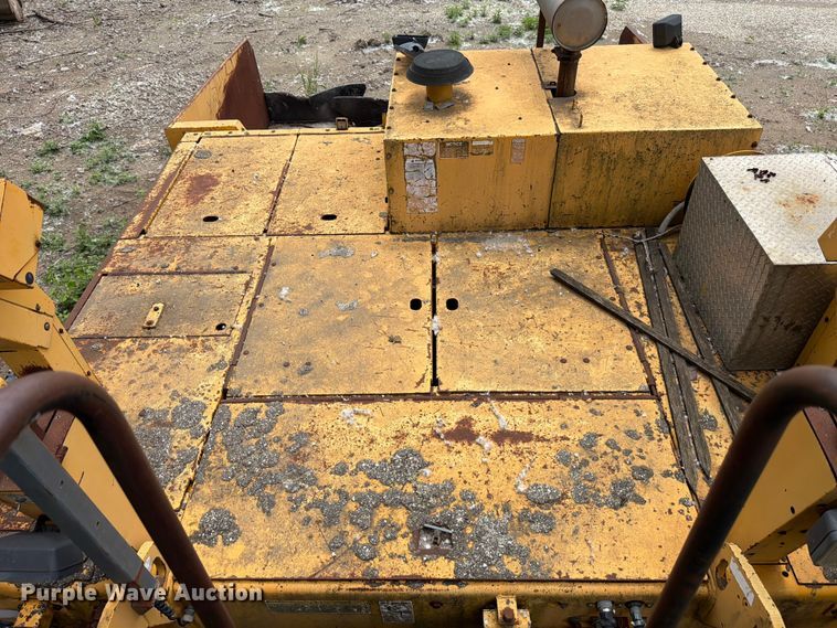image for item FB8187 1996 Blaw-Knox PF-5510 paver