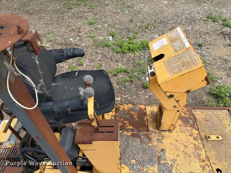 image for item FB8187 1996 Blaw-Knox PF-5510 paver
