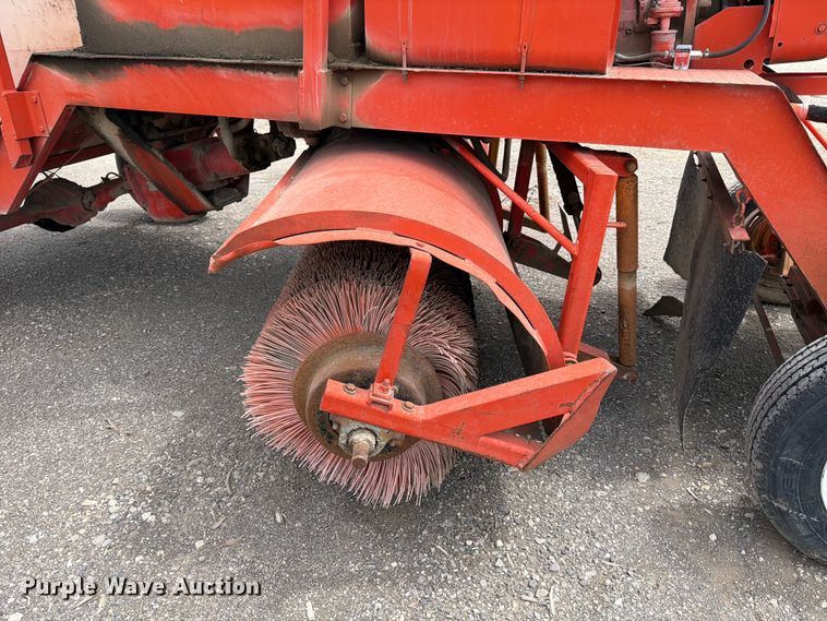 image for item FB8188 Broce broom
