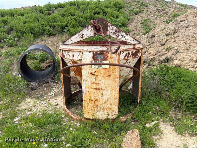 image for item FB8189 Gar-Bro 462-G concrete bucket