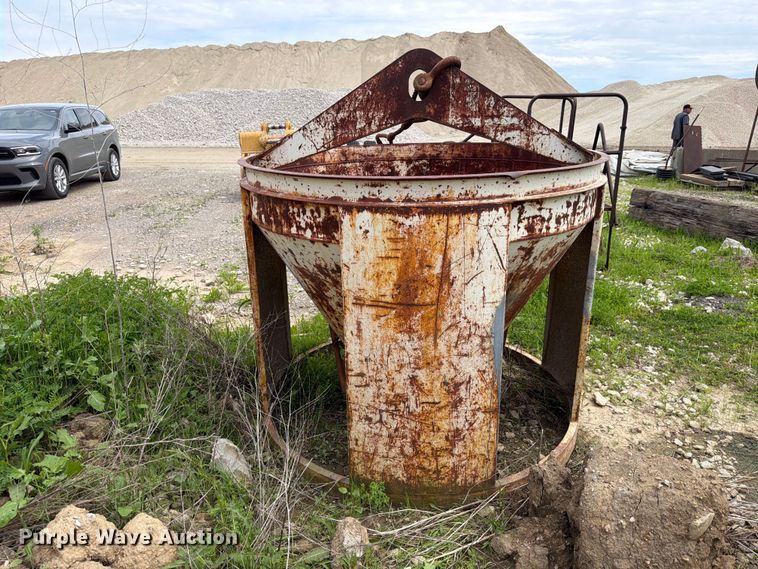 image for item FB8189 Gar-Bro 462-G concrete bucket