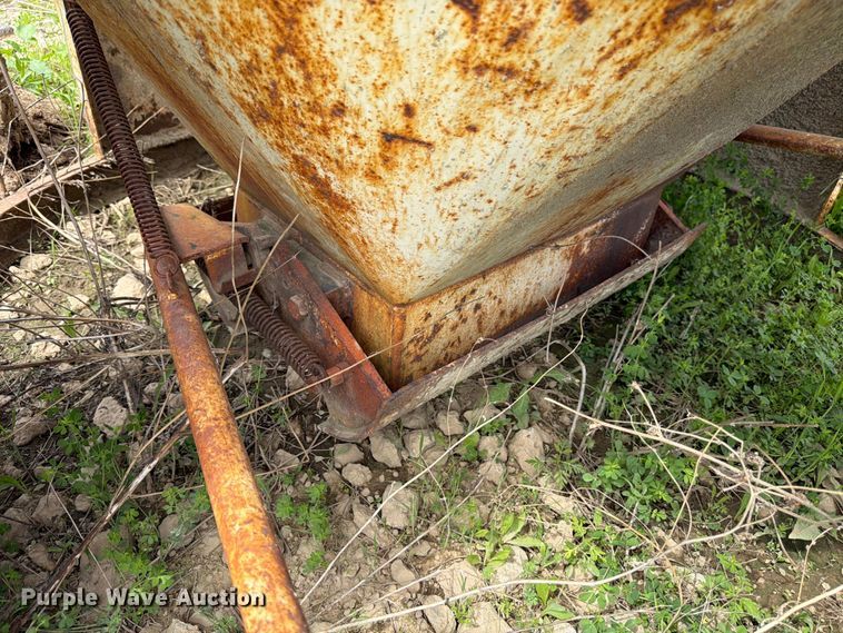 image for item FB8189 Gar-Bro 462-G concrete bucket