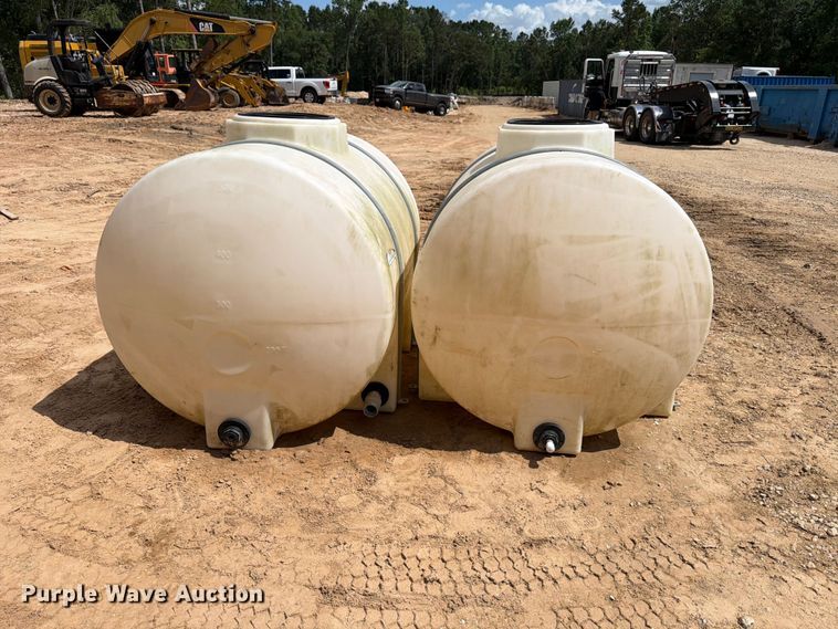 image for item FB8212 (2) poly tanks