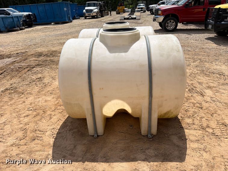 image for item FB8212 (2) poly tanks