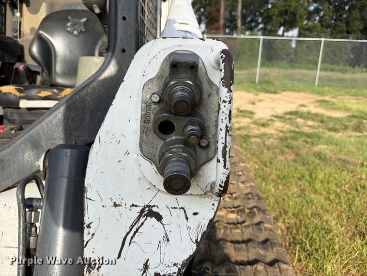 image for item FB8236 2019 Bobcat T650 tracked skid steer loader