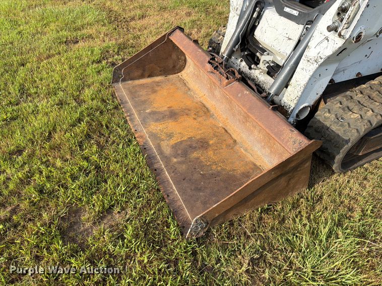 image for item FB8236 2019 Bobcat T650 tracked skid steer loader