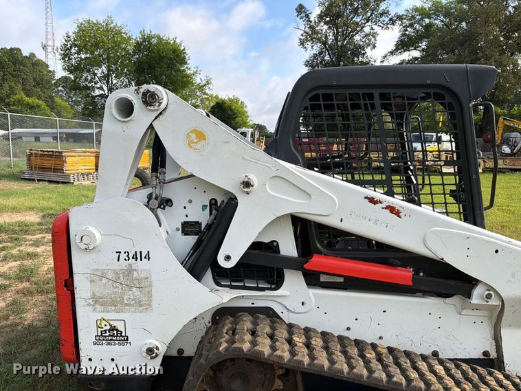 image for item FB8236 2019 Bobcat T650 tracked skid steer loader