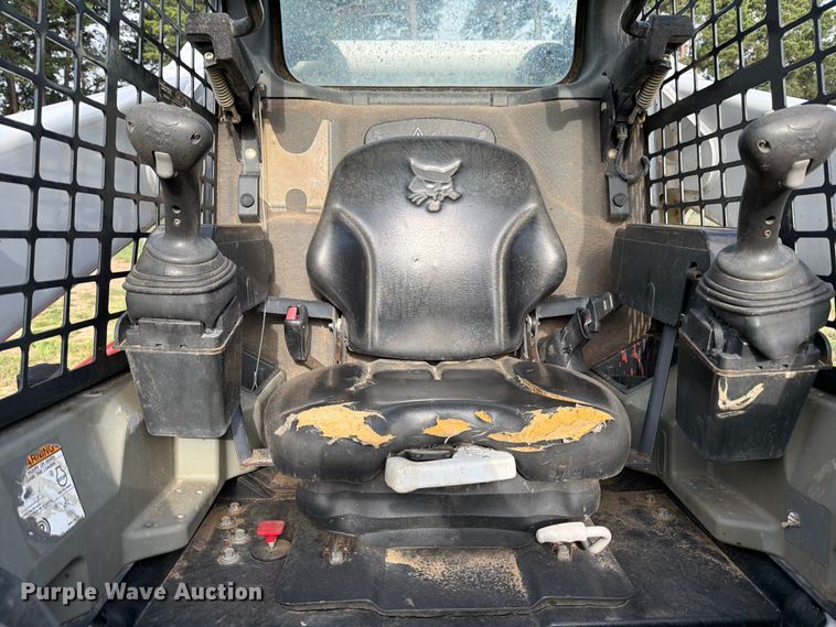 image for item FB8236 2019 Bobcat T650 tracked skid steer loader