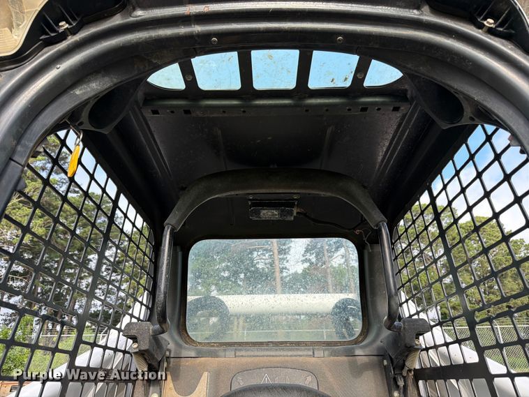 image for item FB8236 2019 Bobcat T650 tracked skid steer loader