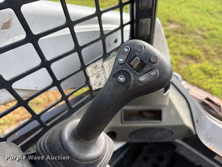 image for item FB8236 2019 Bobcat T650 tracked skid steer loader