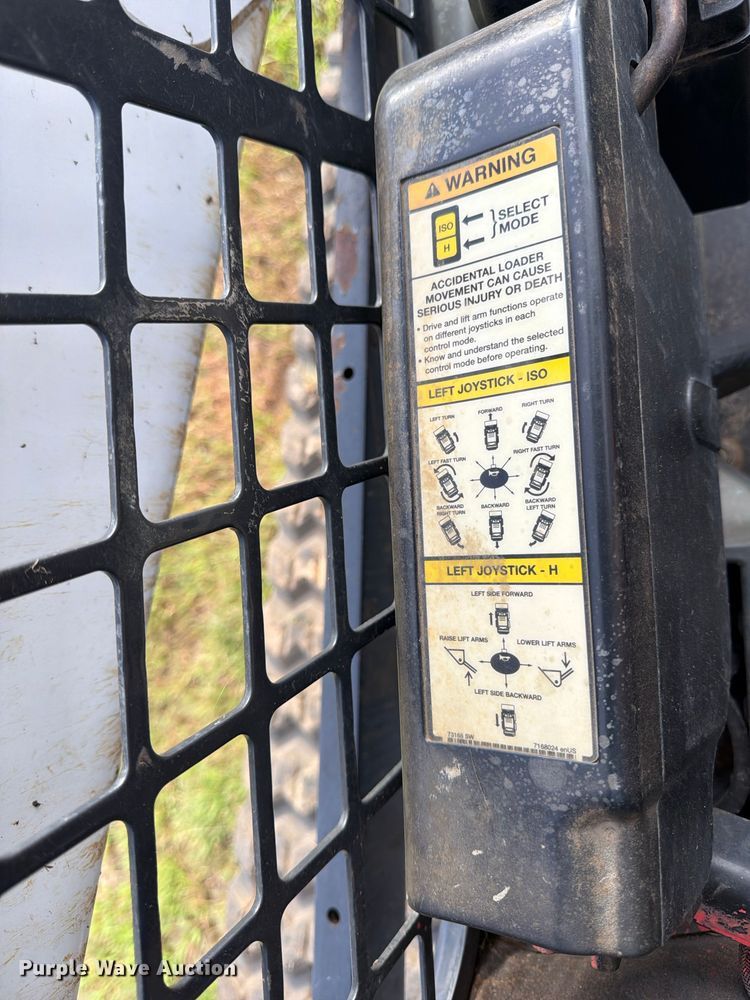 image for item FB8236 2019 Bobcat T650 tracked skid steer loader