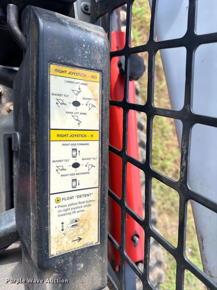 image for item FB8236 2019 Bobcat T650 tracked skid steer loader