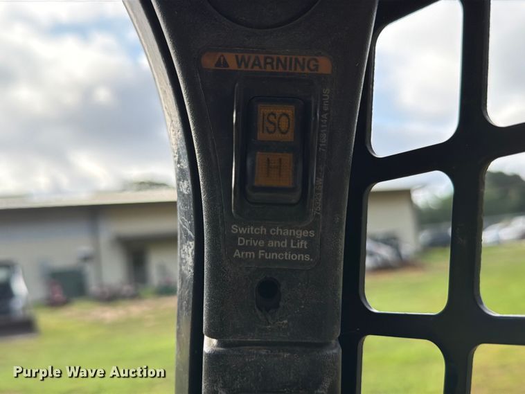 image for item FB8236 2019 Bobcat T650 tracked skid steer loader